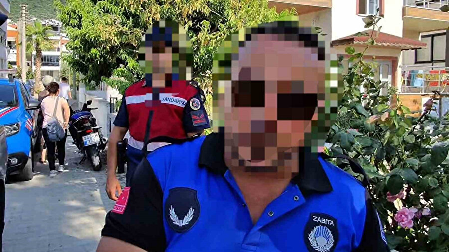 Olay yerinde ekipler