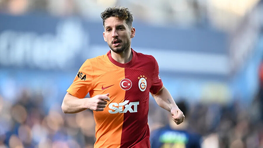 Galatasaray'a veda eden Dries Mertens gelecek kararını resmen açıkladı