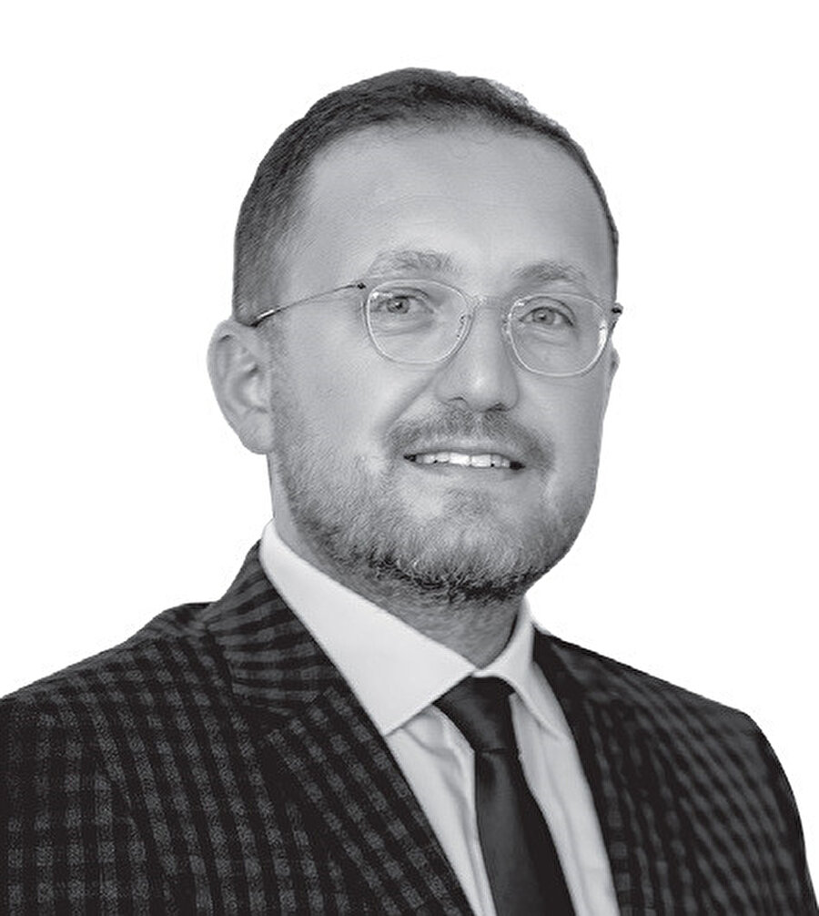 Esad Sivri.