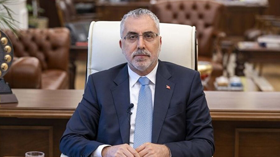 Memur ve emekli de etkileniyor: Bakan Işıkhan kamu işçisinin zammında ikinci teklifin bu hafta verileceğini açıkladı