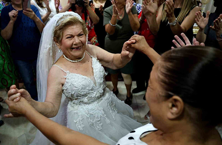 Kan donduran olay: Geçen yıl temsili gelinlik giydirilmişti, çalılıkta ölü olarak bulundu