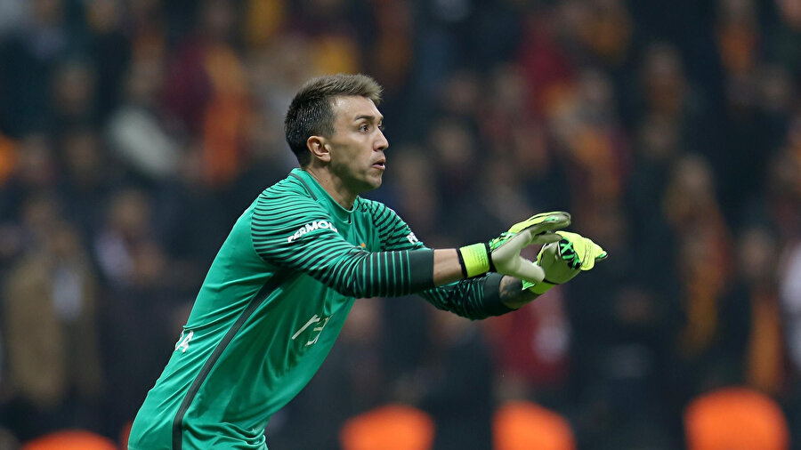 Necati Ateş'ten Galasaray taraftarını heyecanlandıran sözler: Muslera o ismi ikna eder