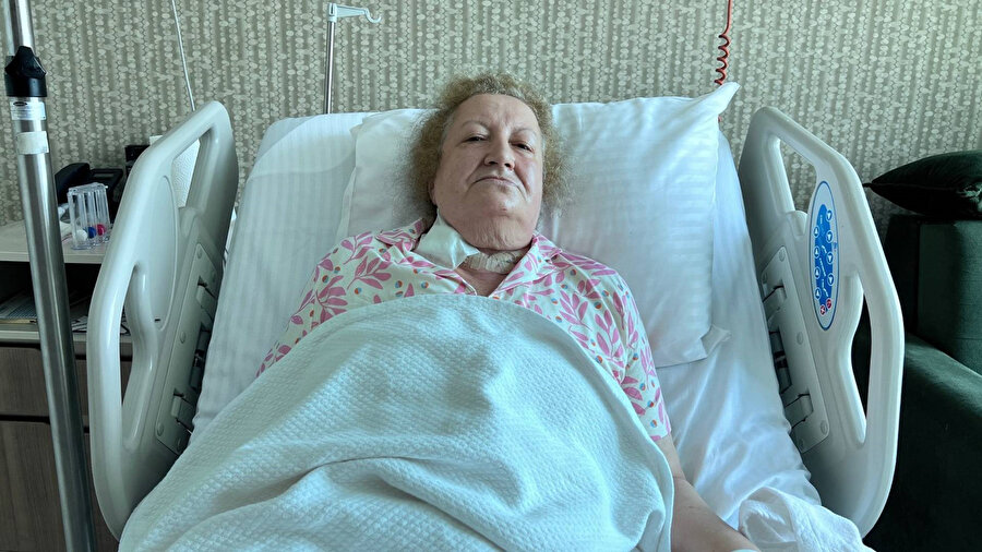 Ameliyat korkusu yüzünden cesaret edemiyordu: 37 yıl sonra tiroid nodüllerinden kurtuldu