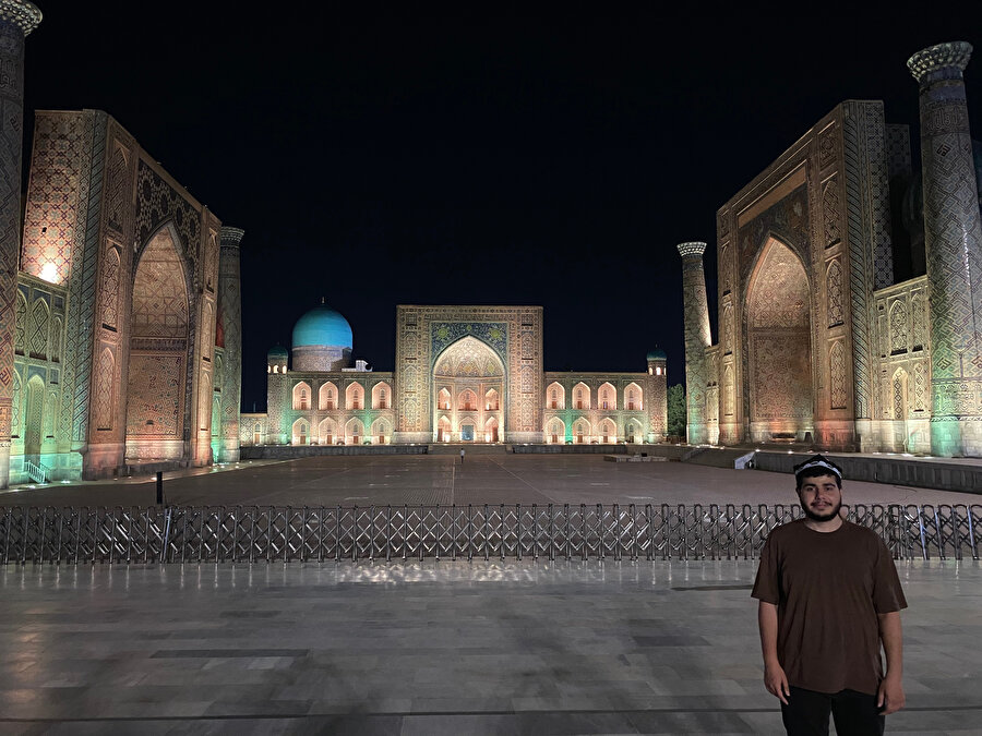Registan Meydanı.