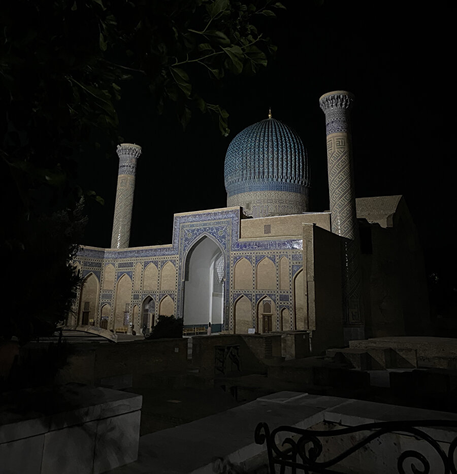 Gûr-ı Emir (Timur’un türbesi).