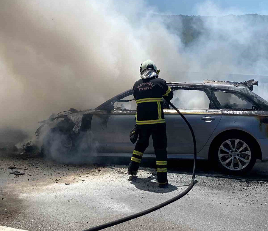 Bolu Dağı geçişinde otomobil küle döndü