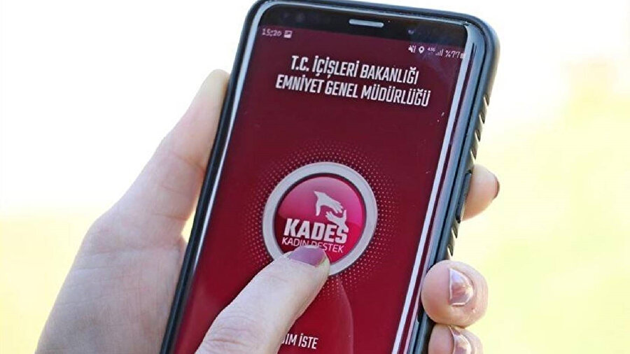 KADES ihbarına gelen polisi bıçakladı