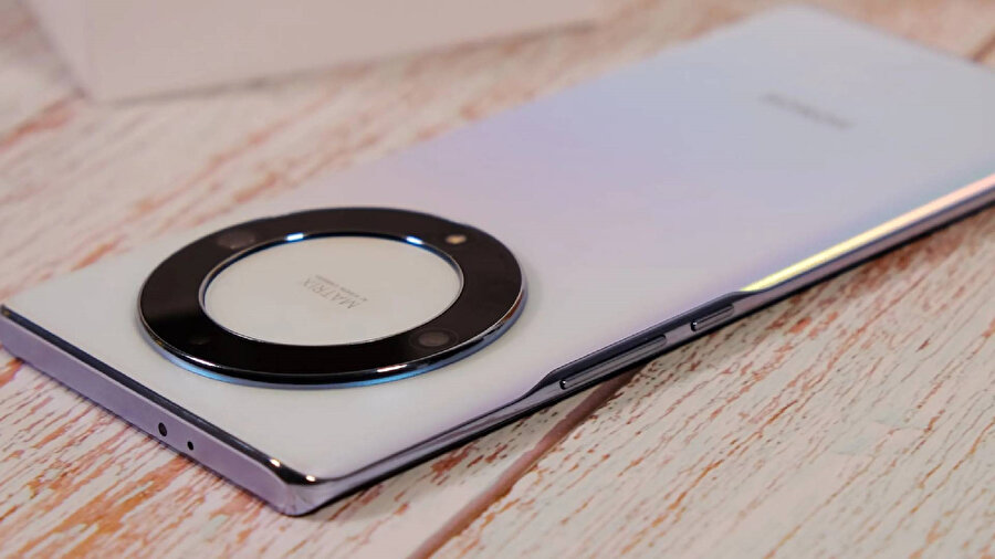 Şarjı en uzun süre dayanan telefonlar belli oldu: İşte priz yüzü görmeyen 10 akıllı telefon