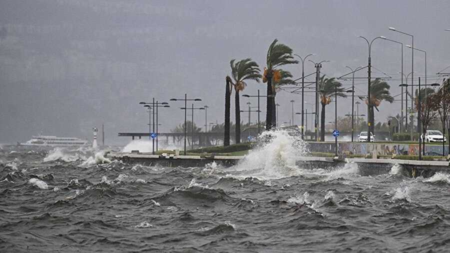 Ege Denizi fırtına