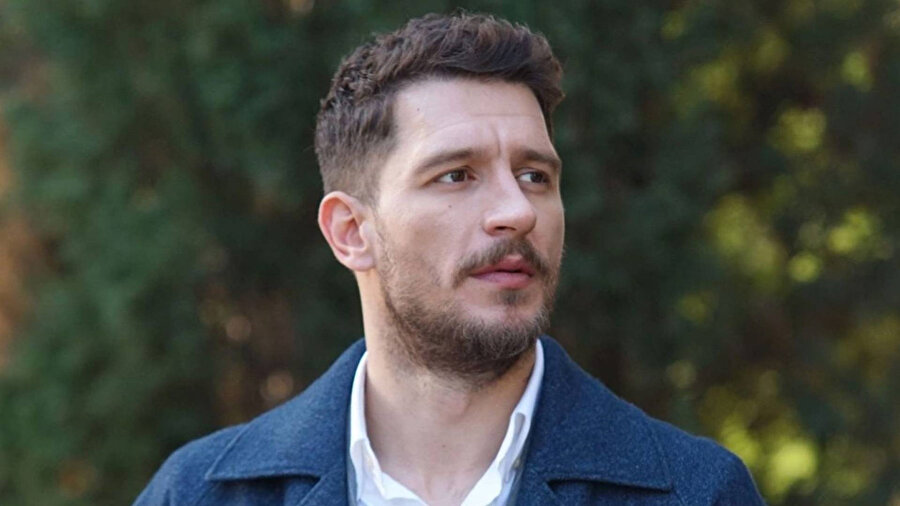 Oyuncu Uraz Kaygılaroğlu