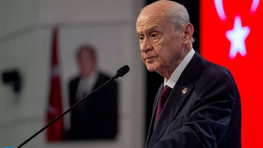 ​Devlet Bahçeli'den Leman'ın provokatif karikatürüne tepki