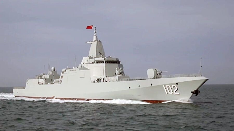 Type 055 destroyeri / Çin medyası