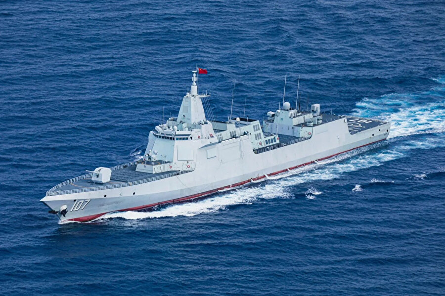 Type 055 destroyeri / Çin medyası