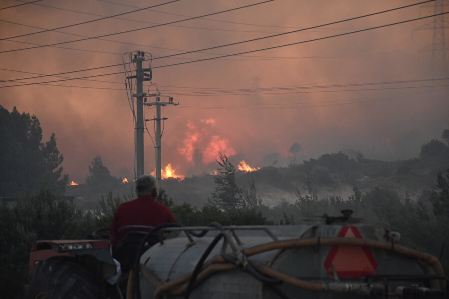 İzmir Valisi Elban'dan Çeşme'deki orman yangınına ilişkin açıklama