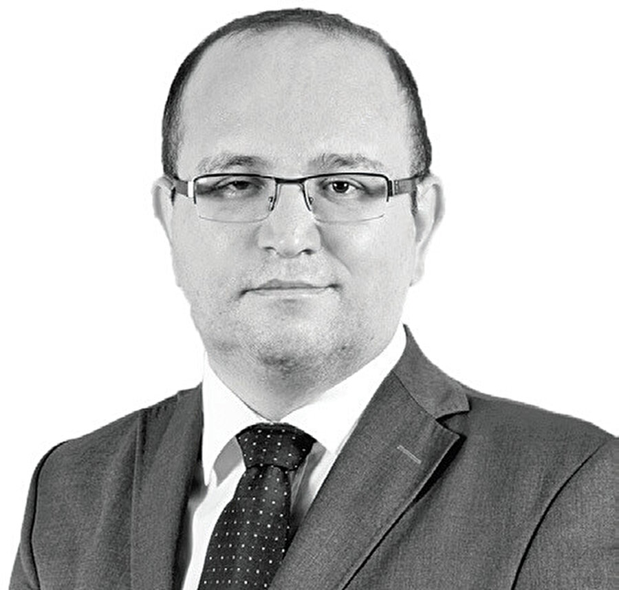 Prof. Dr. Kadir Tuna.