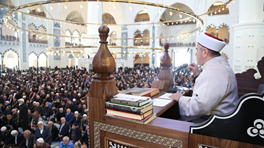 İmam, müezzin ve vaiz maaşları 2025 Temmuz zammıyla ne kadar oldu? İşte güncel müzezzin maaşları ve enflasyon farkı detayları