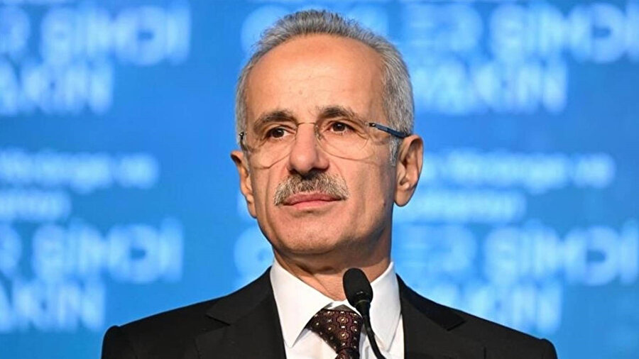 Ulaştırma ve Altyapı Bakanı Abdulkadir Uraloğlu