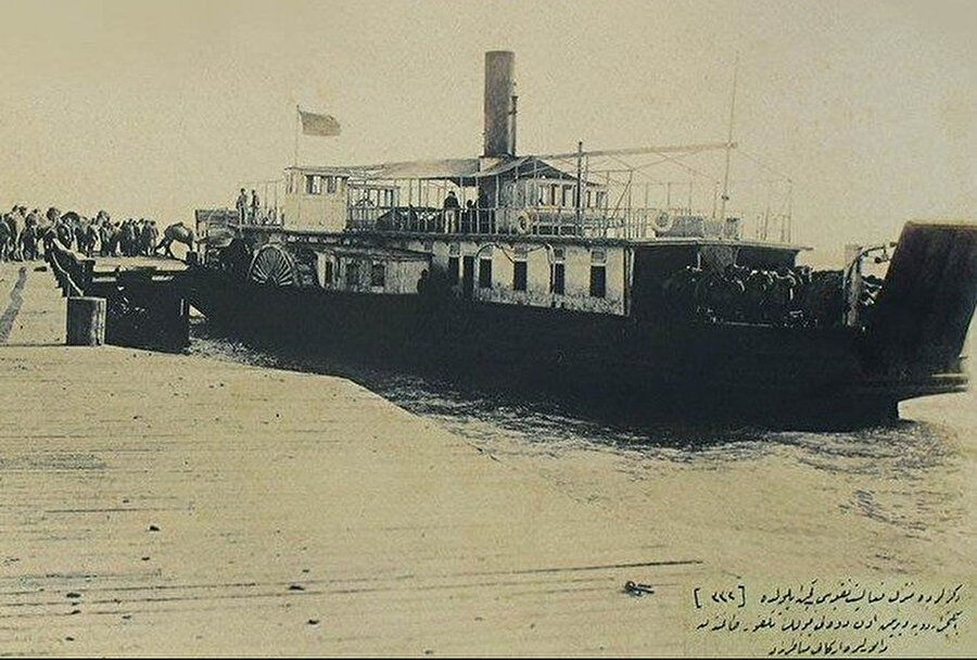 Namık Kemal’in koyduğu Suhulet, dünyanın ilk arabalı vapuru unvanıyla Üsküdar-Kabataş seferini gerçekleştirdiğinde yıl 1872’ydi.