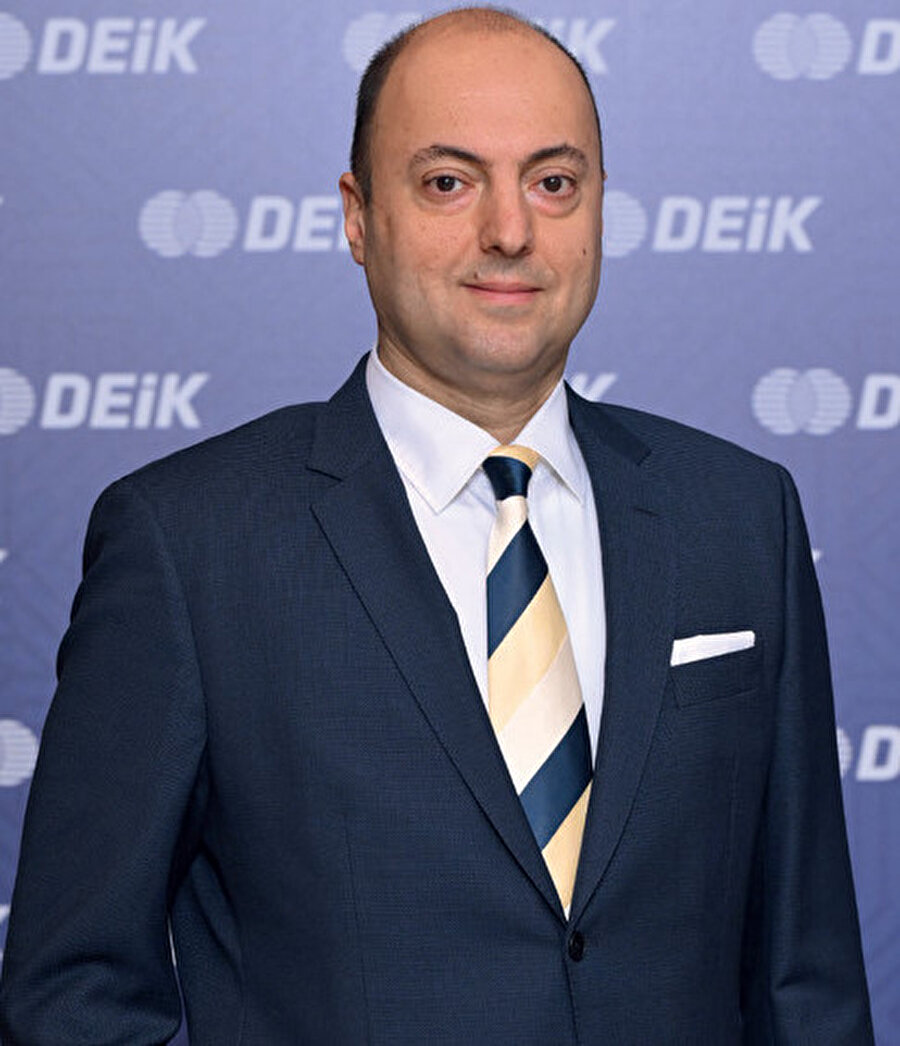 Selçuk Akat.