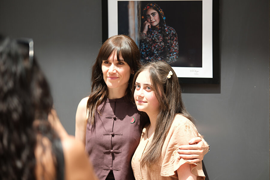 : Belgesel fotoğrafları çekiyorsanız ve seçtiğiniz alan insan ise asla estetik kaygınız olmamalı.