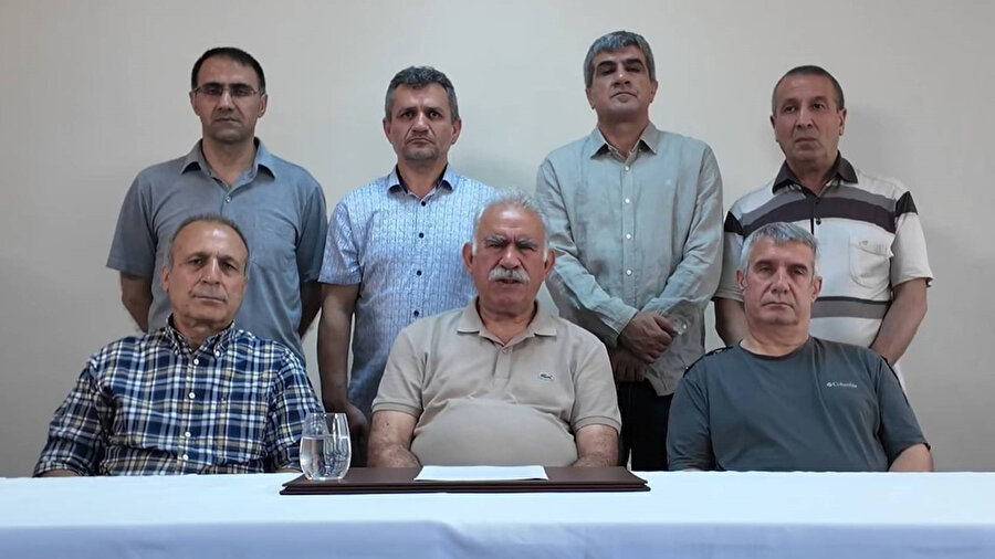 İmralı'dan yeni fotoğraf ve PKK'ya 'silah bırakma' çağrısı