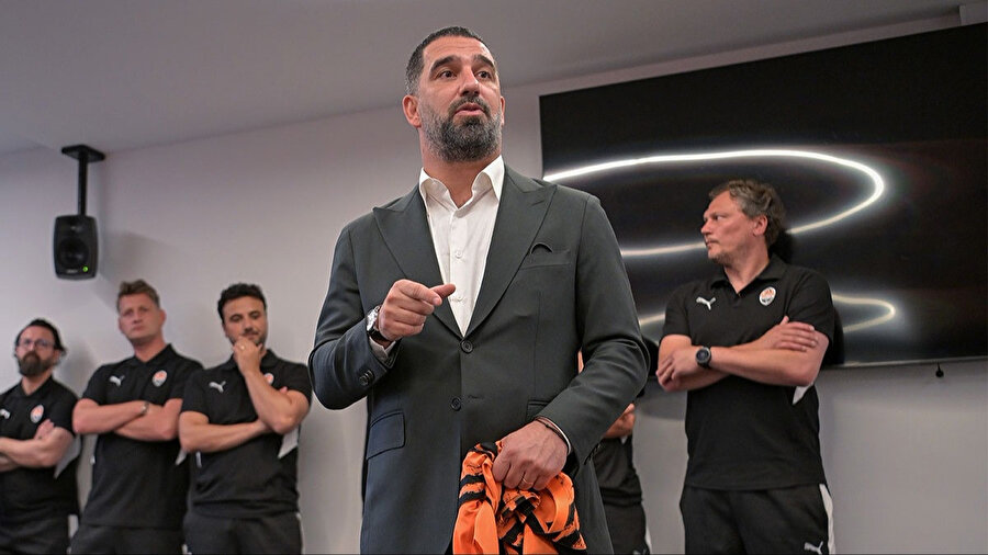 Arda Turan, Shakhtar’ın başındaki ilk resmi maçını farklı kazandı