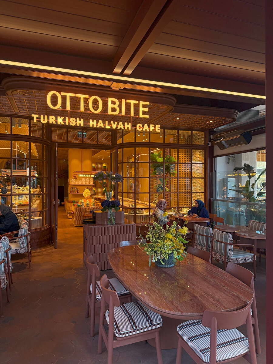 Otto Bite’ın mutfağında, önceki projeleriyle adını duyuran pasta şefi Kübra Yaman var.
