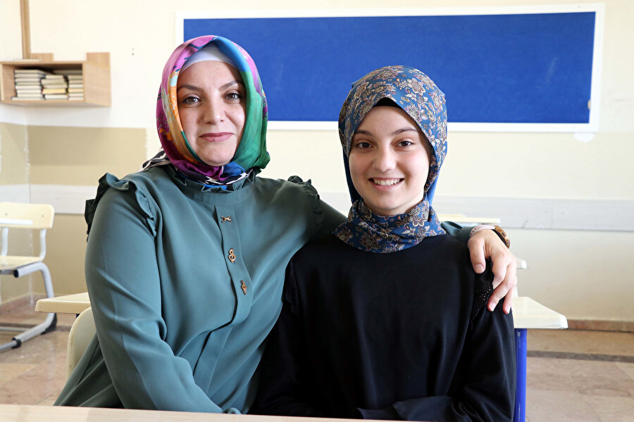 Asrın felaketinde kaybettiği babasına söz verdi, LGS’de Türkiye birincisi oldu