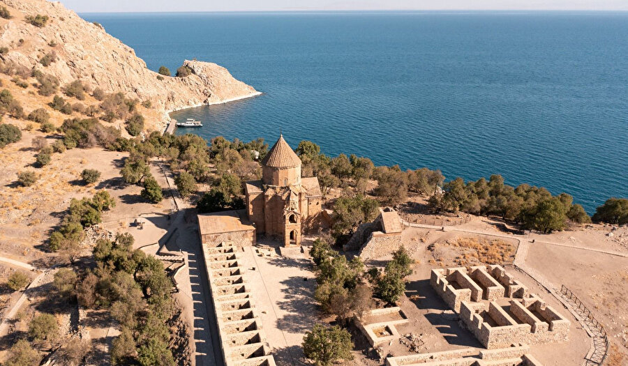 Van Kültür Yolu Festivali sanatla kapılarını açtı: Van Picasso ile buluşuyor
