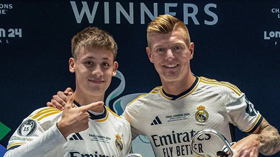 Toni Kroos ve Arda Güler