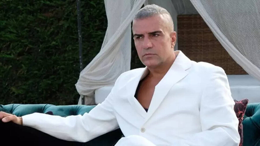 Ünlü türkücü Berdan Mardini tüm parasını sermaye yapmıştı: Üç katlı lüks villasıyla gündem oldu