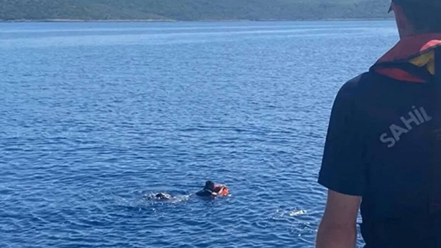 18 yıl hapis cezası bulunan firari Sinop’ta denizde yüzerken yakalandı.