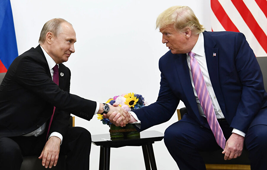 Trump'tan yine kafa karıştıran açıklama: Putin'le ​ilişikimi kesmedim