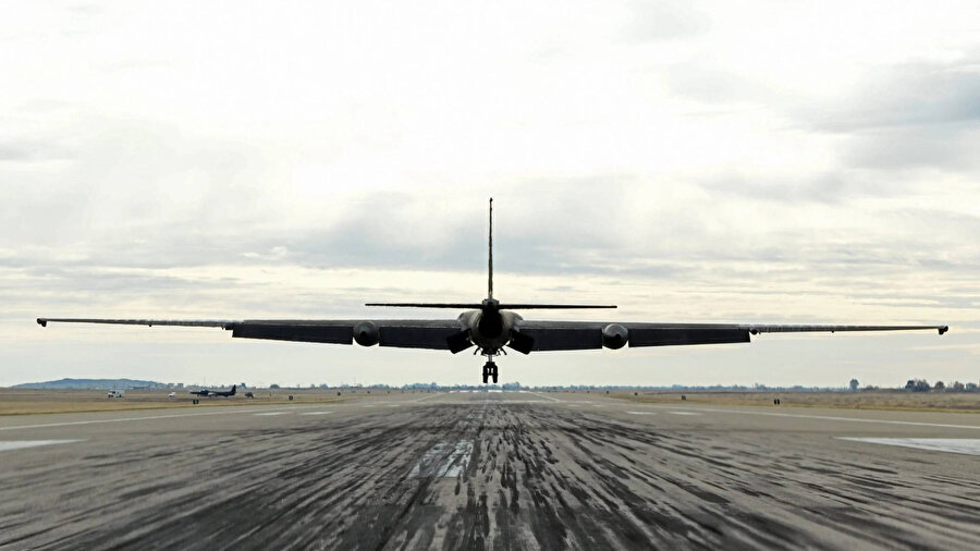 ​NATO’nun casus uçaklarından tehdit uçuşu: Rusya’ya iki taraftan yaklaştılar