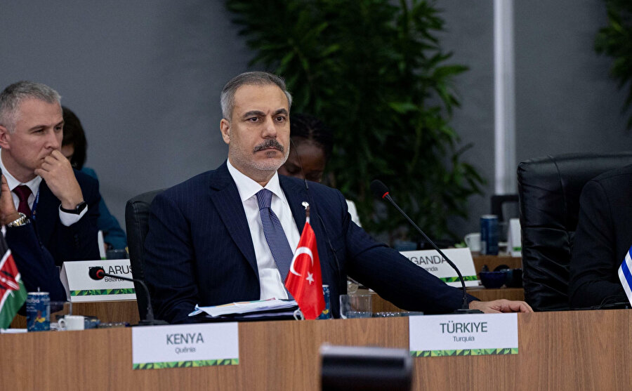 Hakan Fidan'dan Suriye açıklaması: Suriye’de istikrarsızlığa neden olacak politikalara tahammül edemeyiz, 3-4 saat içinde Suriye'de ateşkes sürecine girilecek