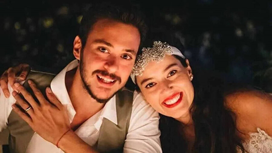 Boşanma kararı alan çiftten şaşırtan hamle: Pelin Akil ve Anıl Altan'dan aile pozu
