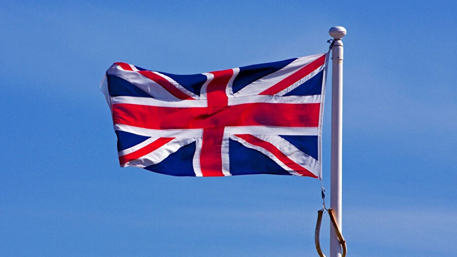 ​İngiltere'de oy kullanma yaşı düşürülüyor: Hükümet yazılı açıklama yaptı