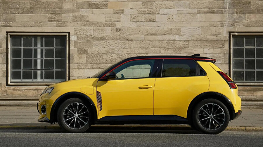 Renault 5 E-Tech Türkiye satışları başladı: İşte merakla beklenen ve tamamen elektrikli olan 5 E-Tech fiyatı ve özellikleri...