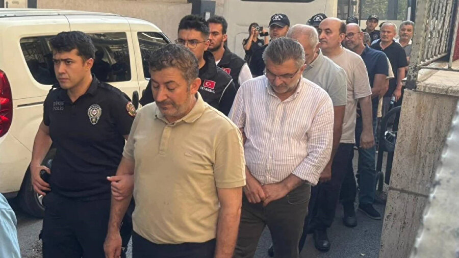 FETÖ finansörü Zeki Doruk ile birlikte 22 kişi tutuklandı.