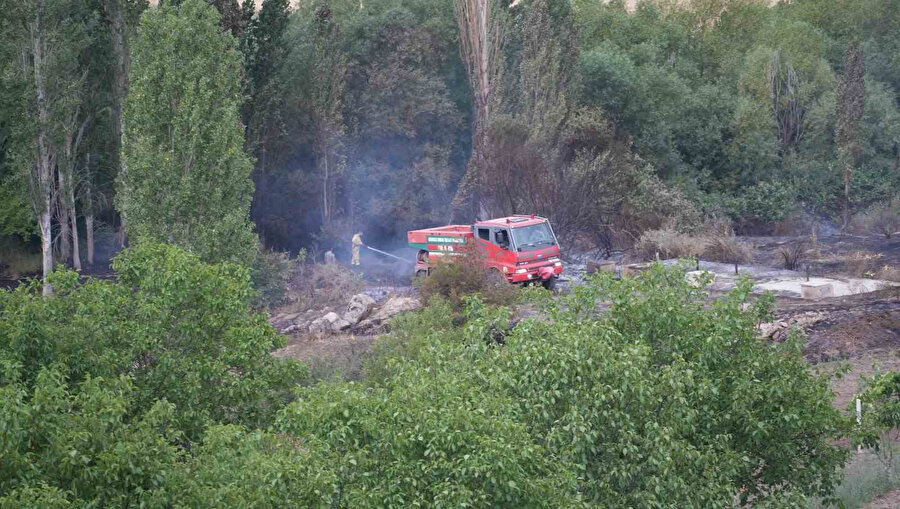 Faciadan dönüldü: Ekiplerin zamanında müdahalesi köyü yanmaktan kurtardı