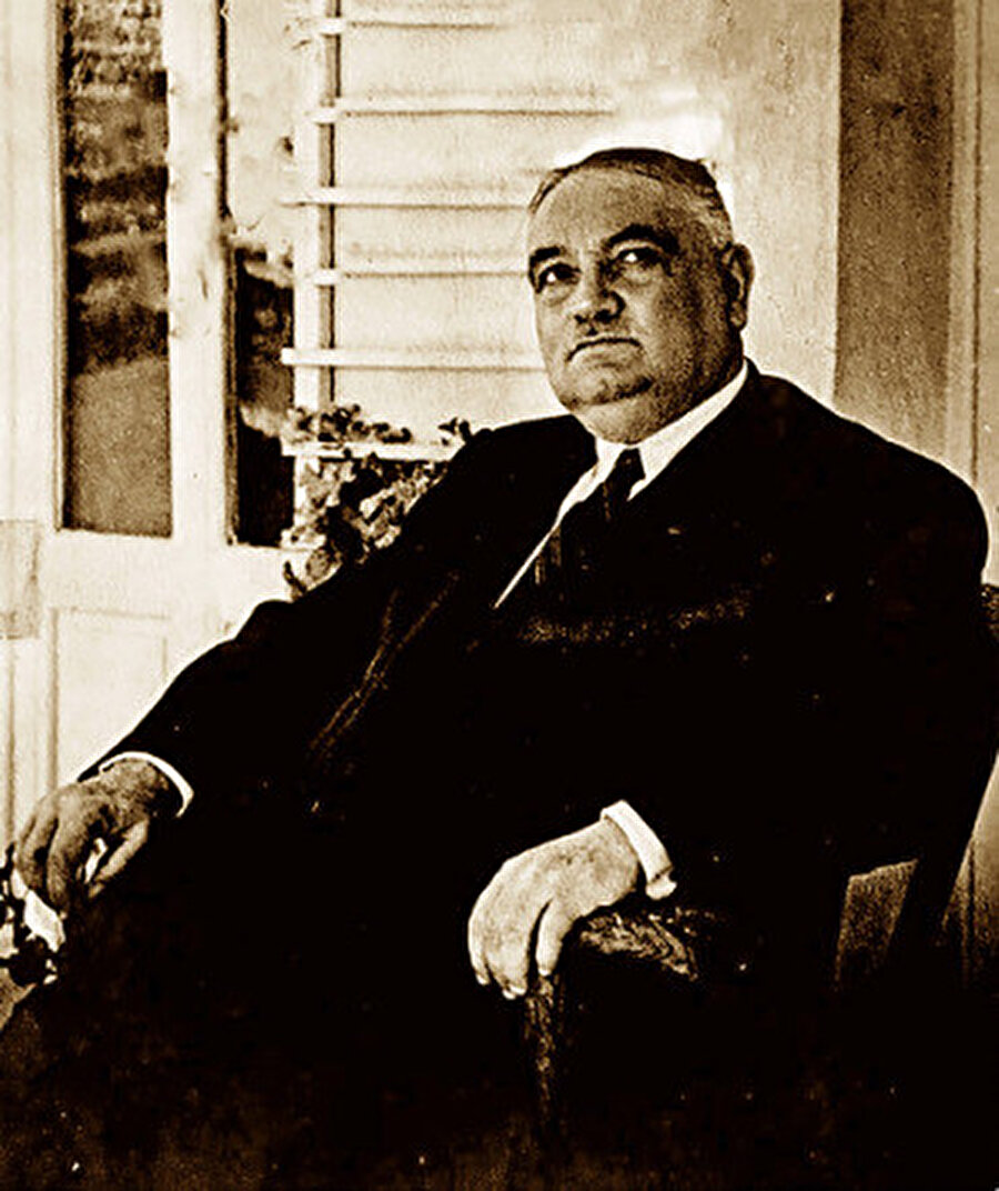 Yahya Kemal.
