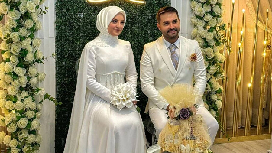 Kadir Ezildi ve eşi Gamze Türkmen