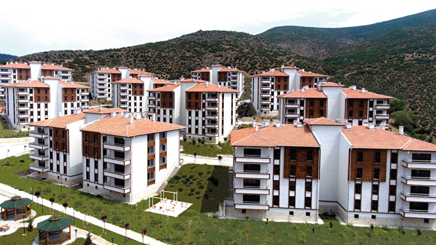 Bakan Kurum: Cumhuriyet tarihinin en büyük sosyal konut projesi geliyor