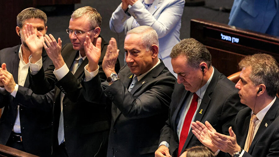 Başbakan Benyamin Netanyahu'nun koalisyonu tarafından sunulan önerge, deklarasyon niteliğinde olup doğrudan hukukî bir bağlayıcılığı bulunmamakla birlikte, ilhak konusunu parlamentodaki gelecekteki tartışmaların gündemine getirebilir.