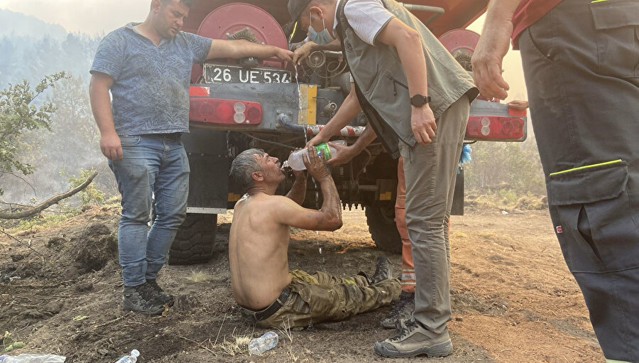 Eskişehir'deki yangında ​orman işçisi alevlerin arasından kurtarıldı