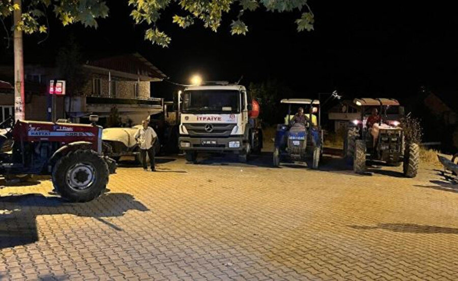 Bursa’da ekipler ve gönüllüler, sınıra yaklaşan yangın nedeniyle teyakkuzda