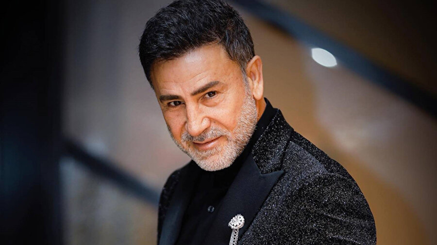 İzzet Yıldızhan'ın kızı Zelal gündemde: 9 çocuğu olan şarkıcının kızı güzelliğiyle hayran bıraktı