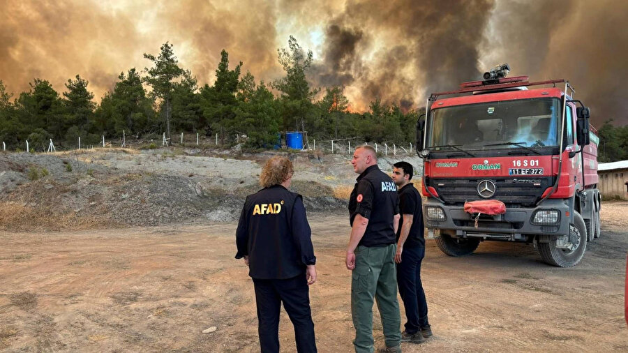 ​Yurtta orman yangınları sürüyor: 10 noktada mücadele