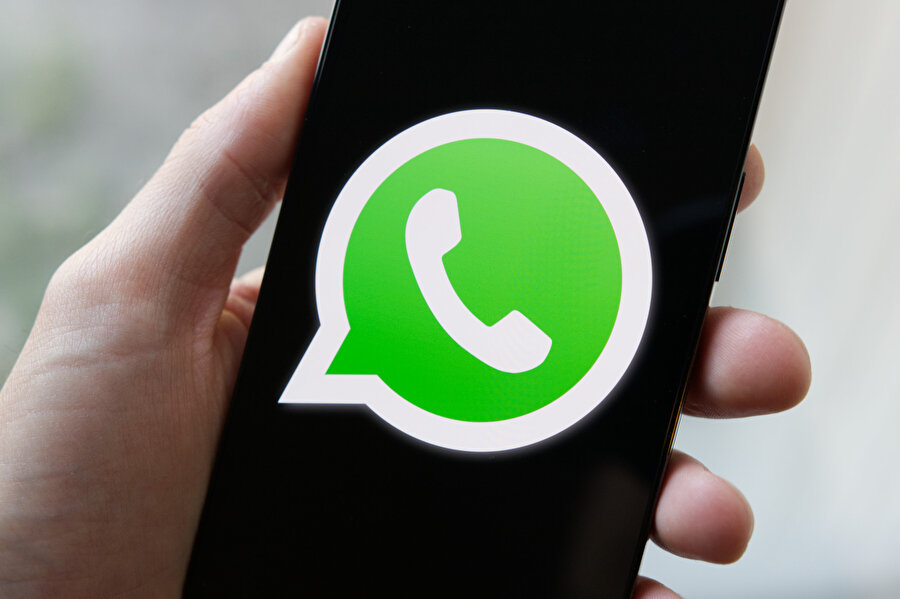 WhatsApp’a “El sallama” özelliği geliyor: İlk mesaj atmak artık daha kolay