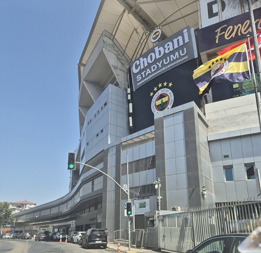 Fenerbahçe Stadyumu'nun yeni tabelası